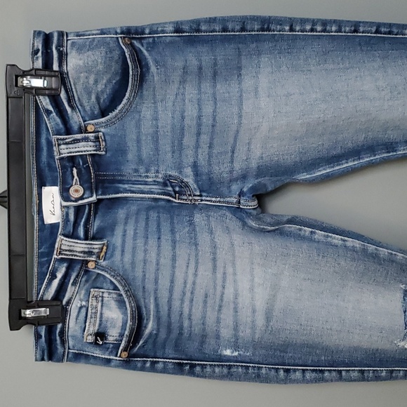 Wms KANCAN Distressed jeans (sz 7/27) - Picture 2 of 8
